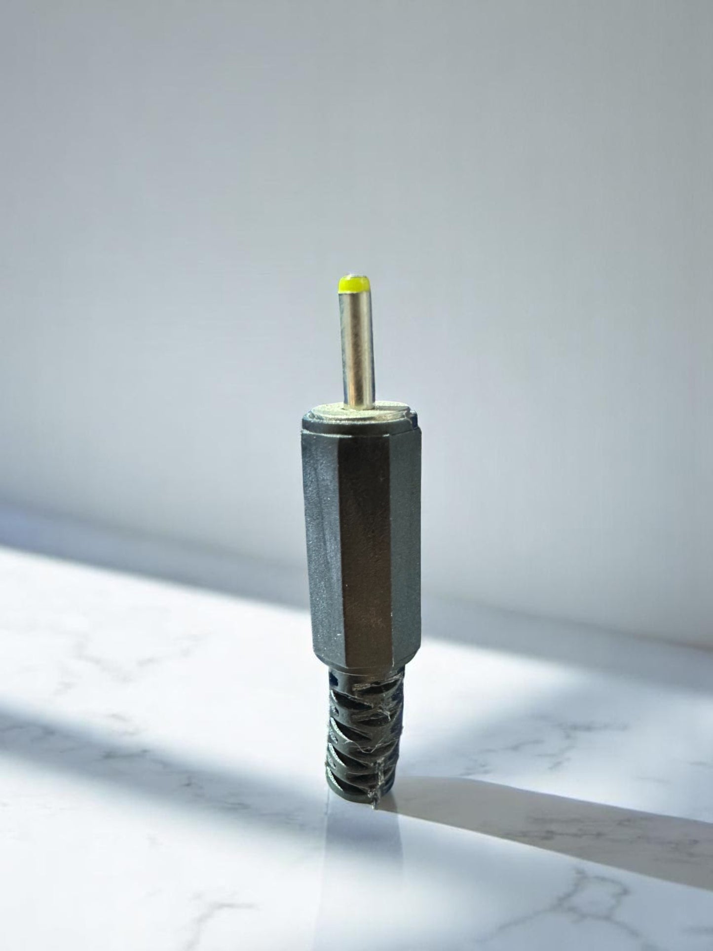 Conector alimentación 0,7x2,5 mm