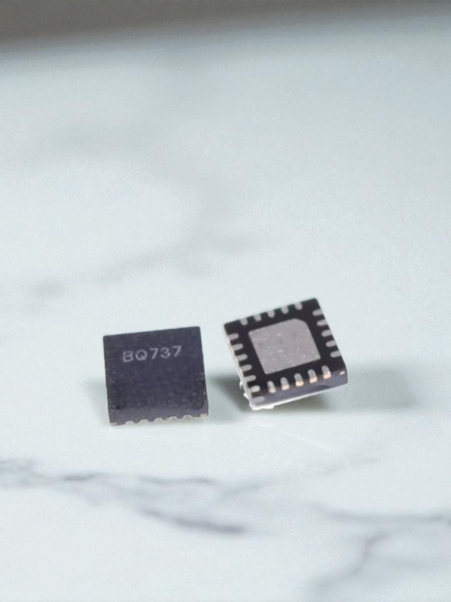 Chip BQ737