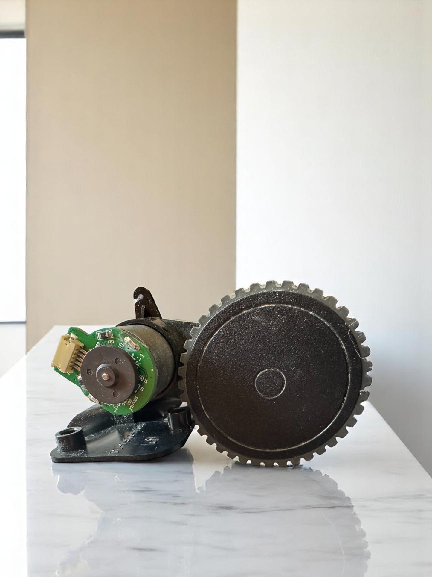Motor rueda derecha Cecotec Conga 1990