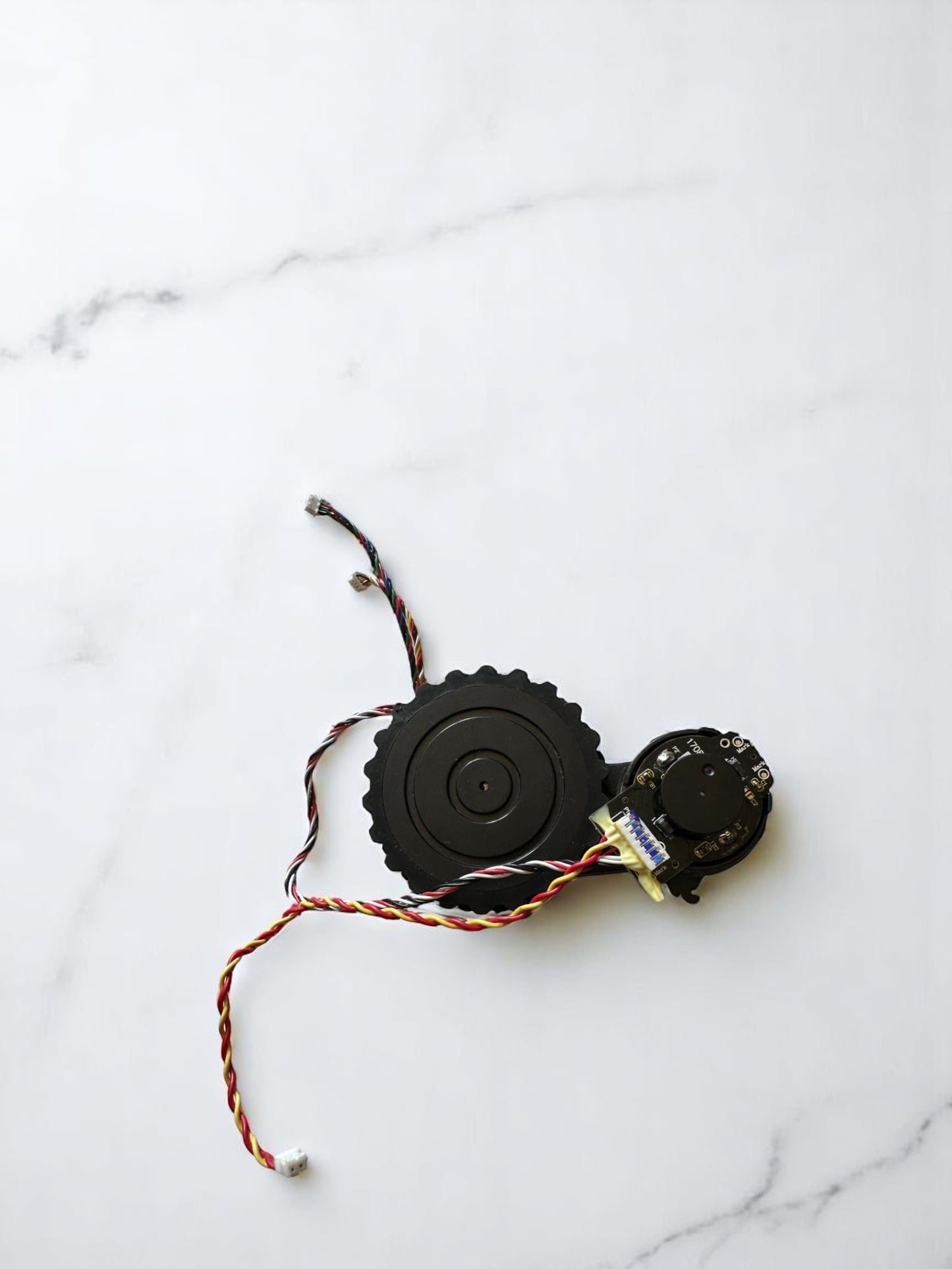 Motor rueda izquierda Cecotec Conga 3091