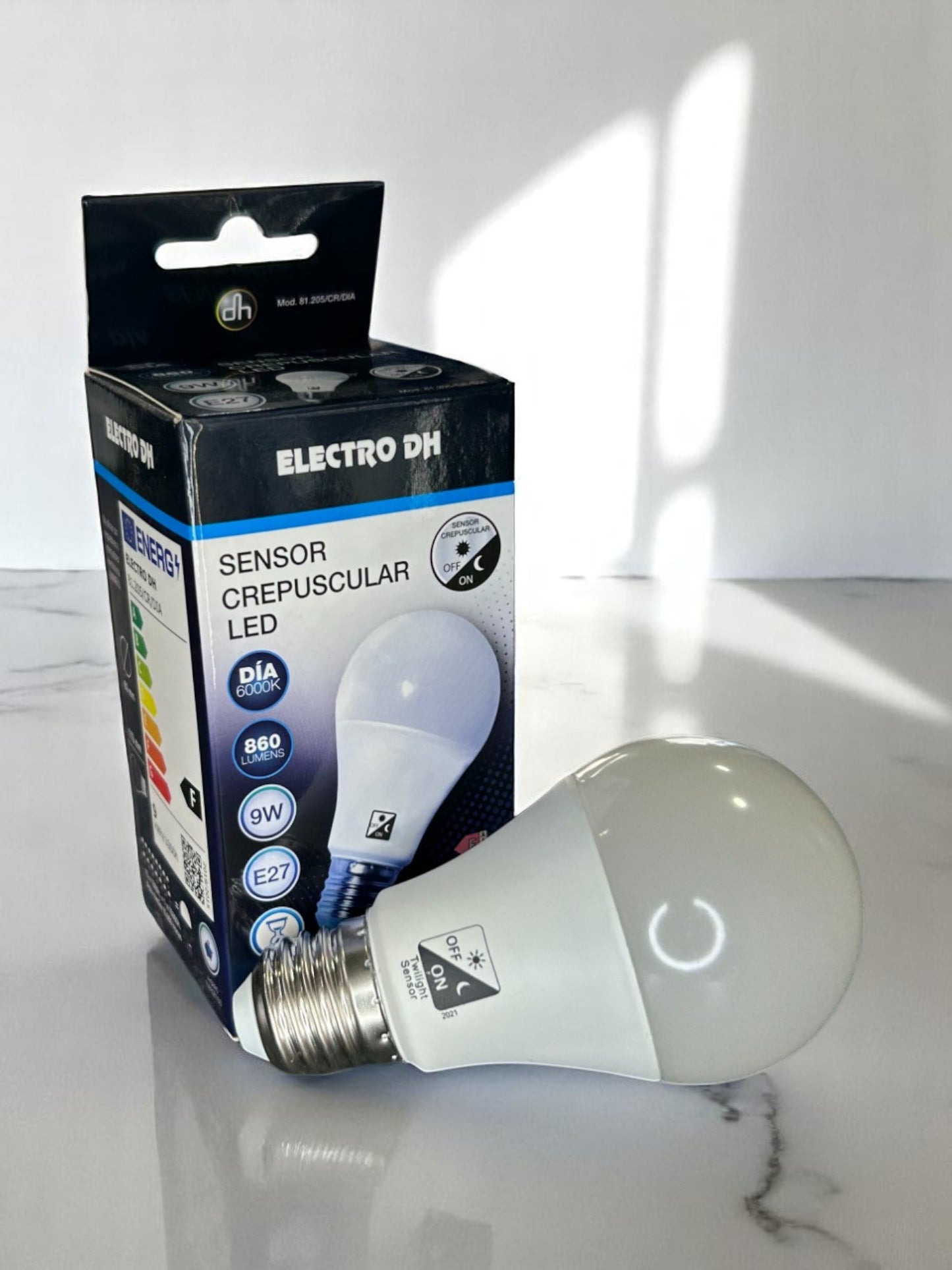 Bombilla Led 9W E27 sensor crepuscular