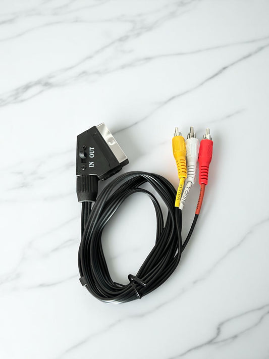 3 RCA macho a Euroconector / 1.5 m