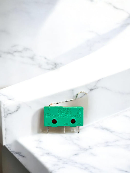 Mini interruptor con palanca