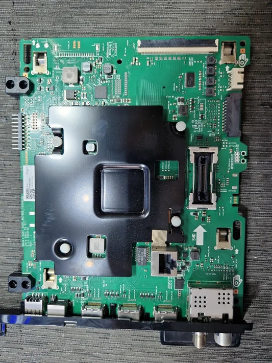 Main de SAMSUNG UE55MU8005T